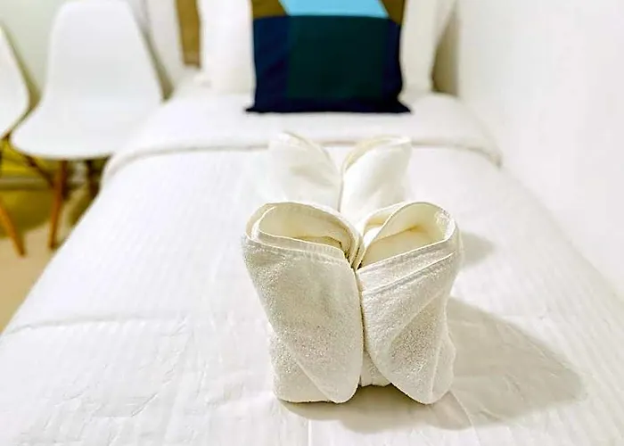 Отель Arabic-mediterranean 2br At Azure Maldives Tower Манила